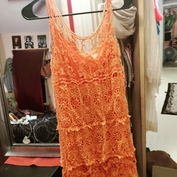 Top - Picture 2 of 3